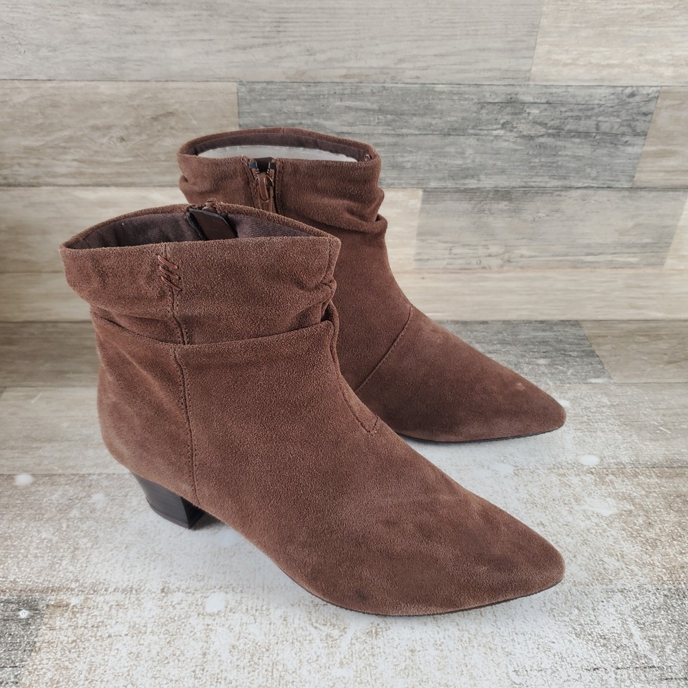 Clarks Teresa Skip Womens Ankle Booties Sz 6.5 W Beige Pointed Toe Block Heel